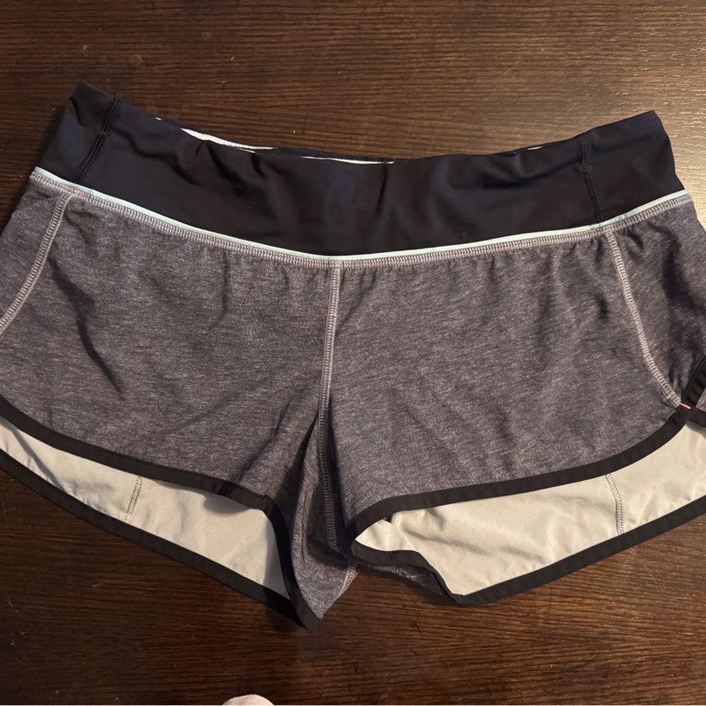 Lululemon Speed Up Low rise Lined 2.5 inseam